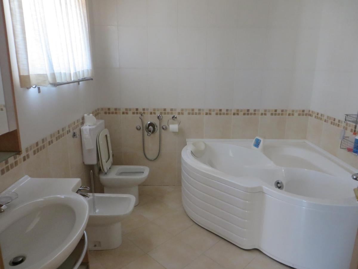Relax Vila Kampel Копер Екстериор снимка